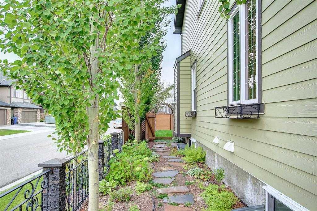 Picture for 8 Legacy Terrace SE