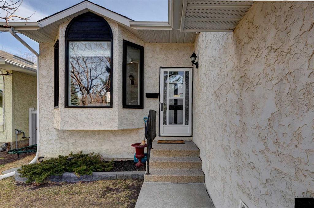 Picture for 116 Macewan Ridge Close NW