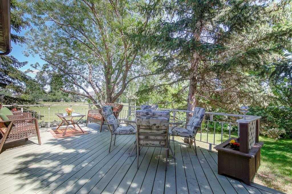 Picture for 51 Parkwood Crescent 