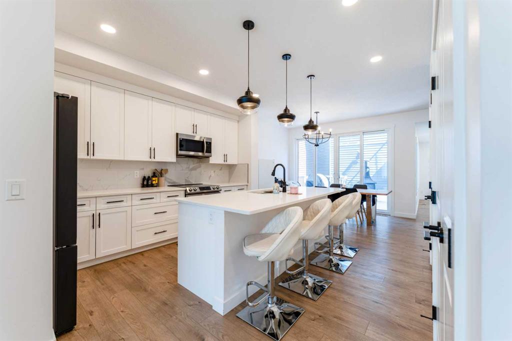 Picture for 76 Lucas Boulevard NW