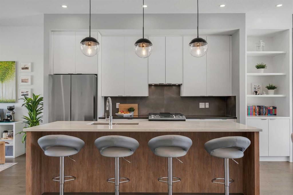 Picture for 947 31 Avenue NW