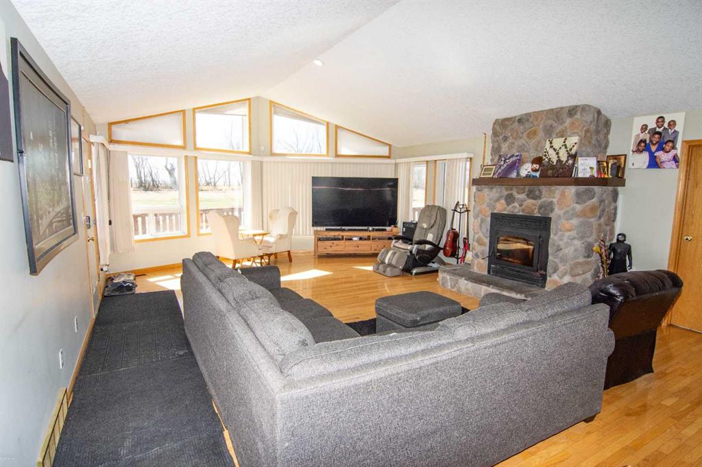 Picture for 225004 222 TWP RD  