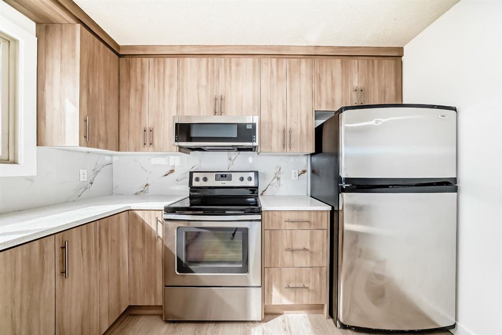 Picture for 4327 38 Street NE