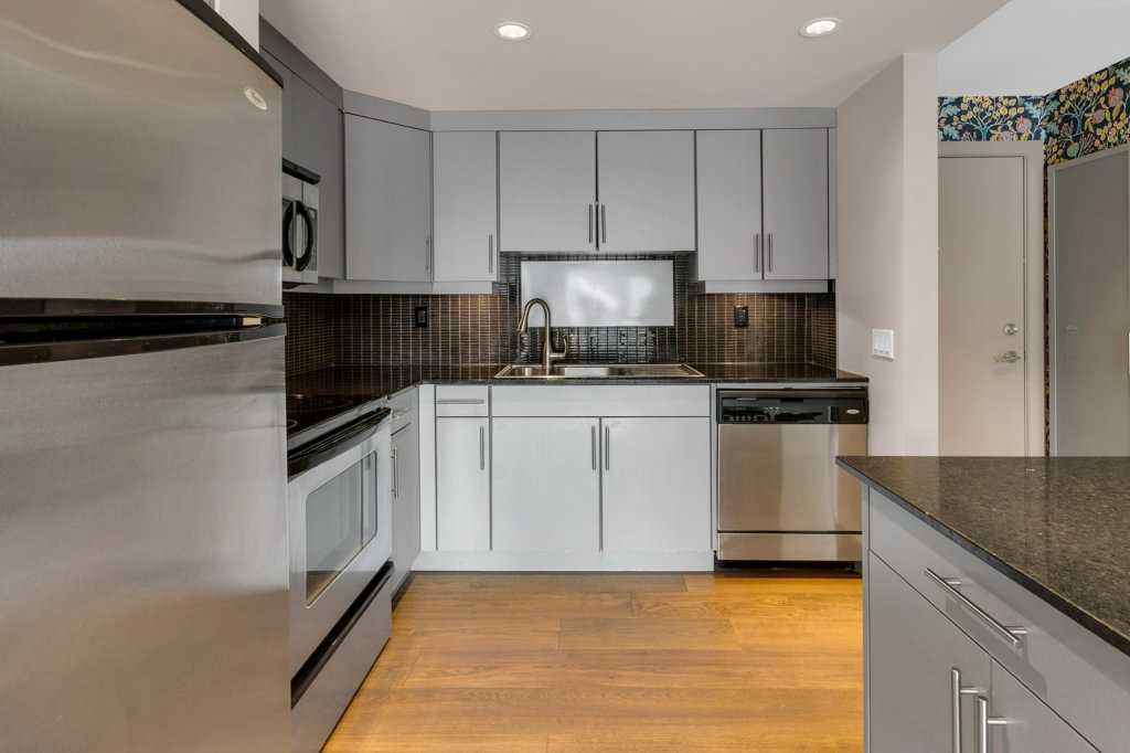 Picture for 201, 410 1 Avenue NE