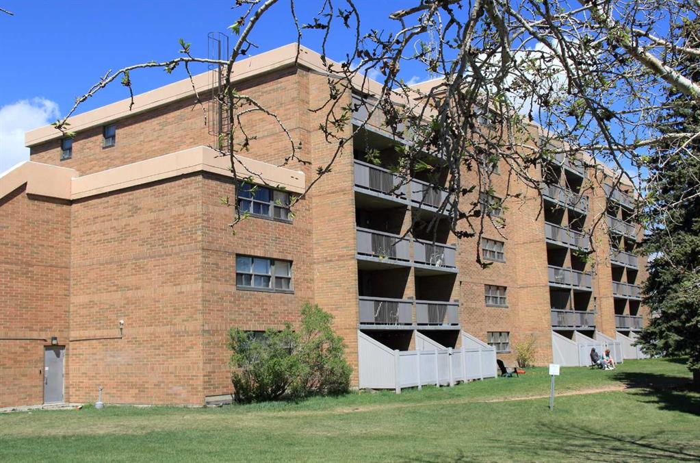 Picture for 223, 30 Mchugh Court NE
