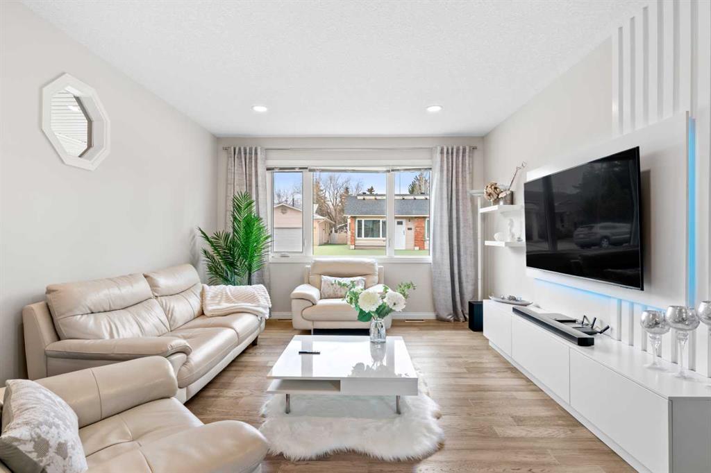 Picture for 36 Woodfern Rise SW