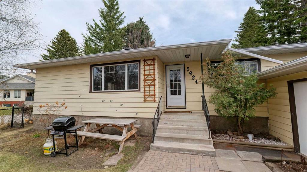 Picture for 5924 Bow Crescent NW