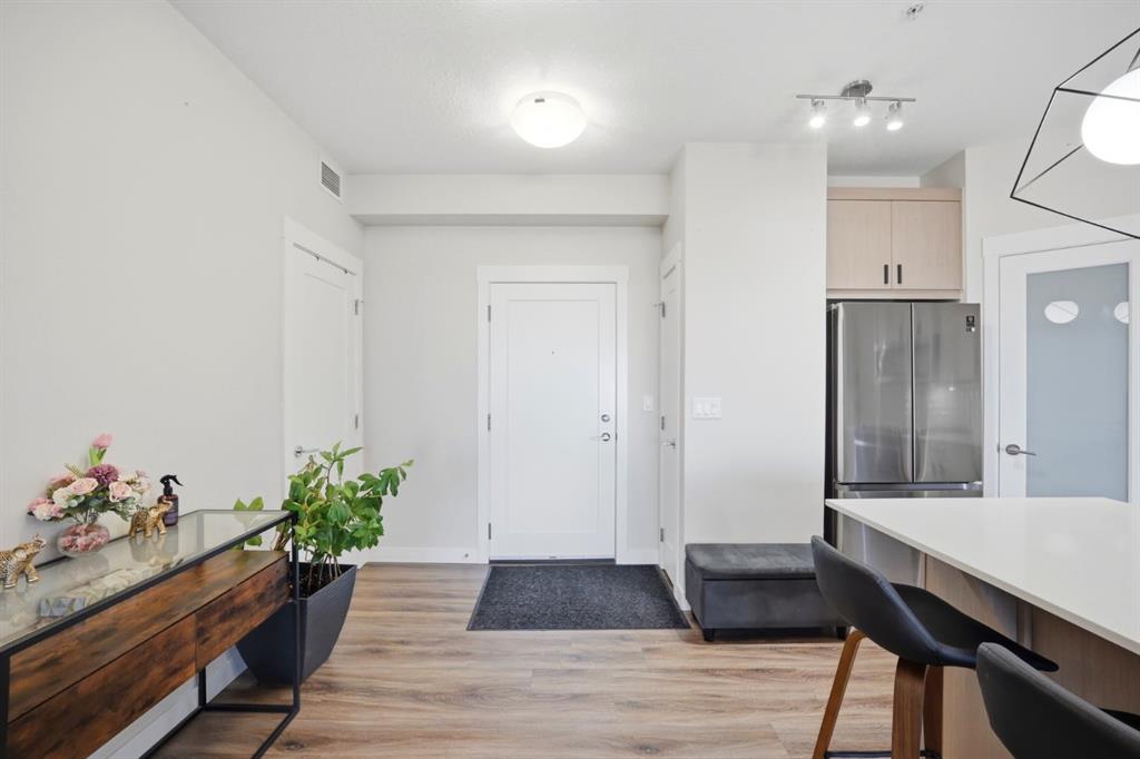 Picture for 213, 400 Auburn Meadows Common SE