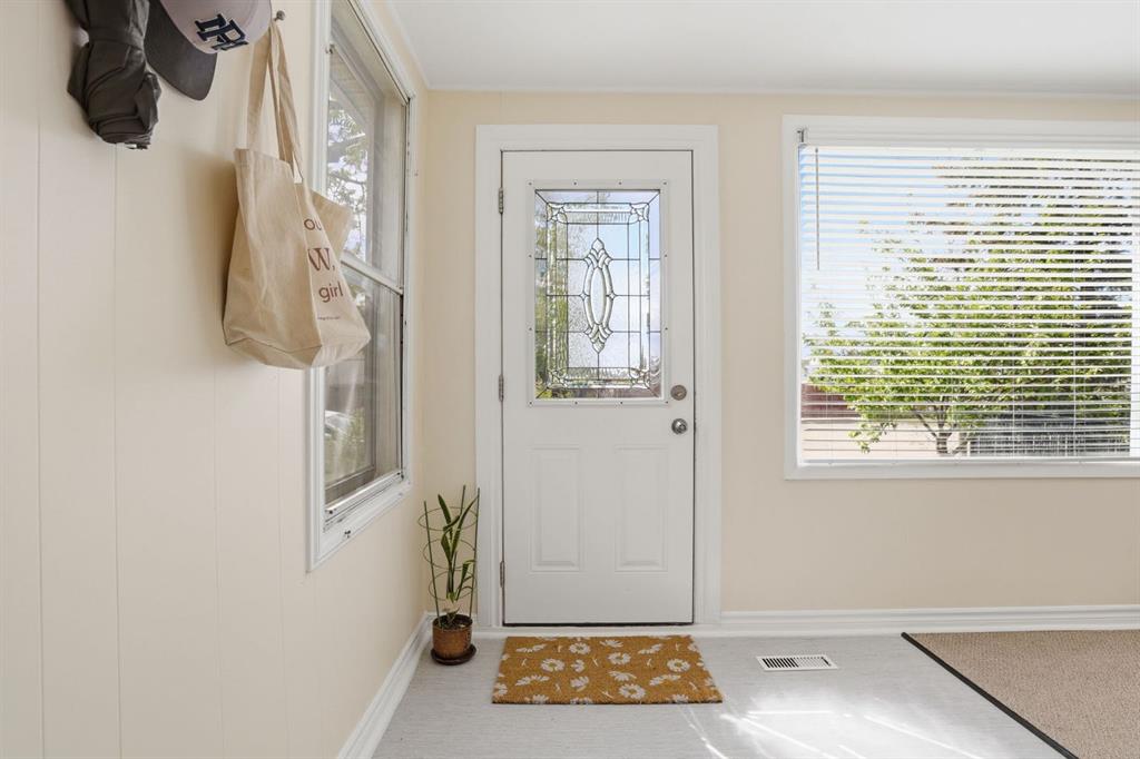 Picture for 2912 17 Street SE