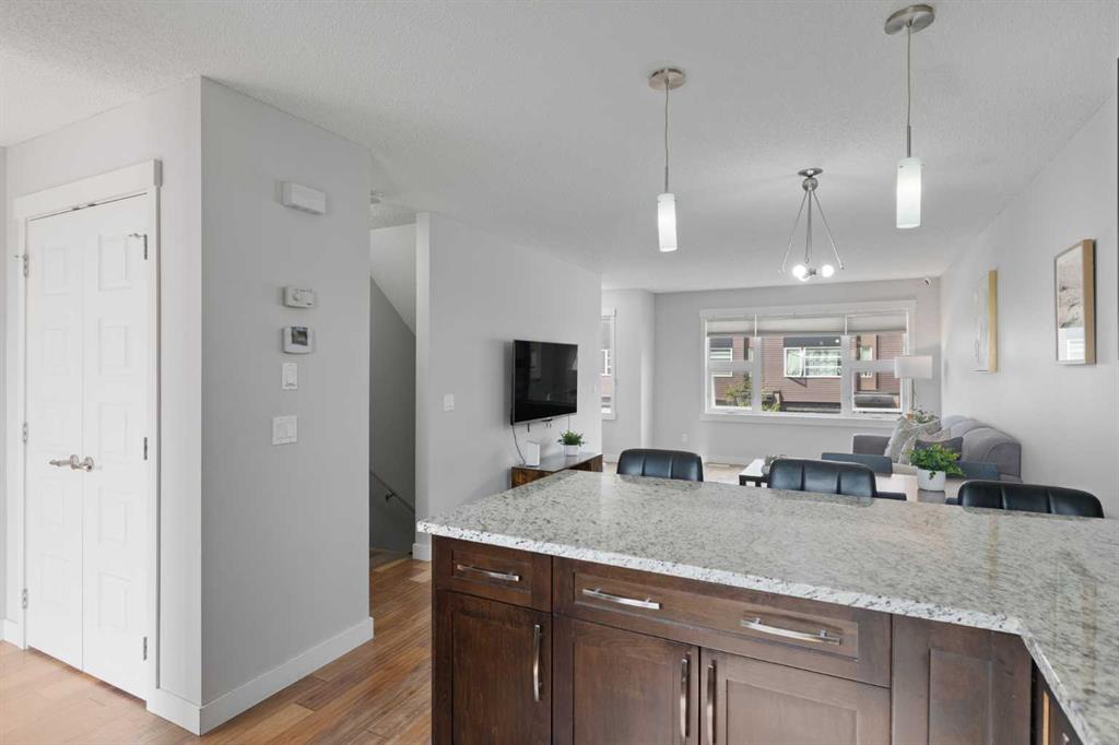 Picture for 230 Covecreek Circle NE