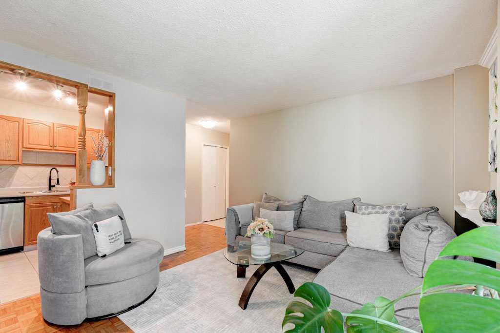 Picture for 222, 315 Heritage Drive SE