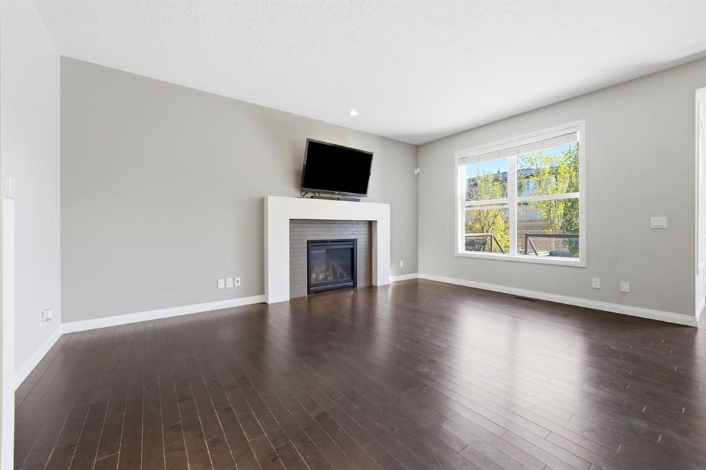 Picture for 187 Evansfield Way NW