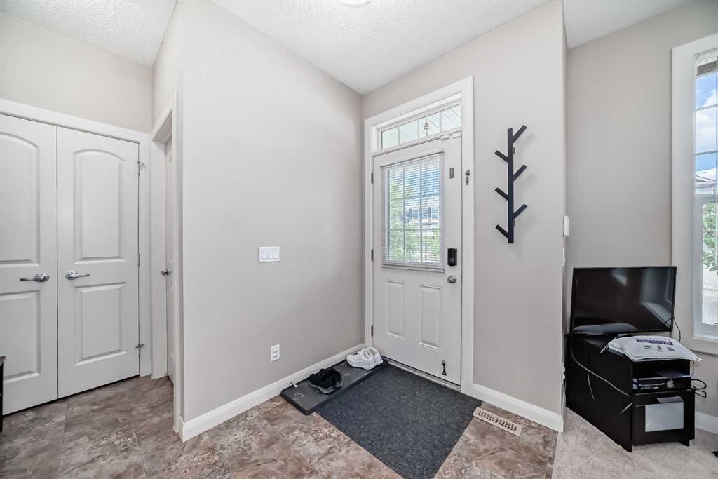 Picture for 176 Evanspark Gardens 