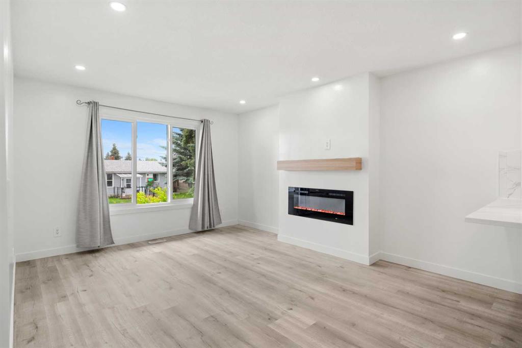 Picture for 424 Penbrooke Crescent SE