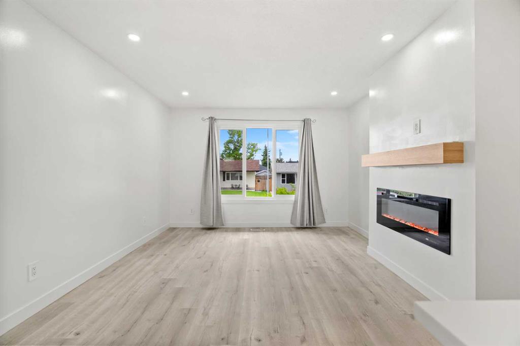 Picture for 424 Penbrooke Crescent SE