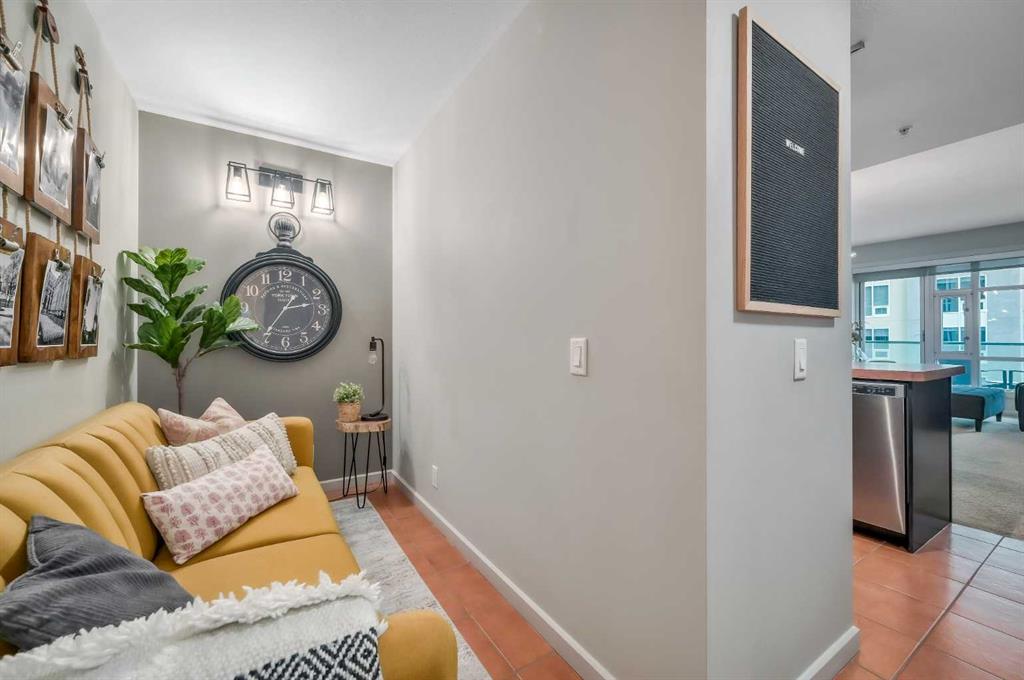 Picture for 1204, 1410 1 Street SE