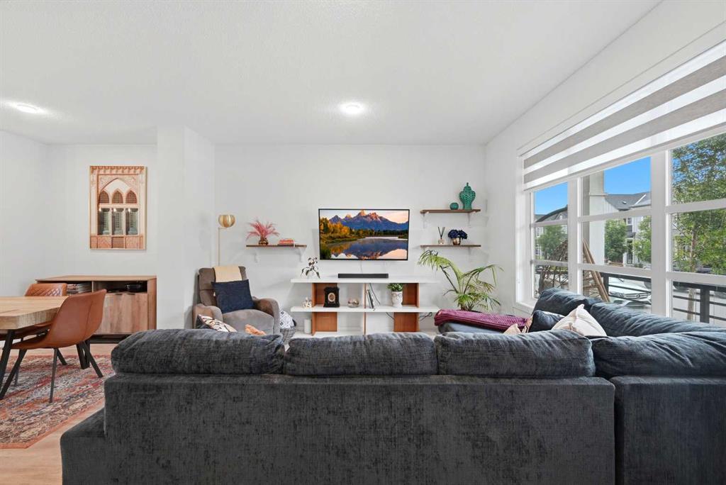 Picture for 21 Carringvue Link NW