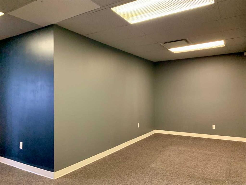 Picture for 209, 602 16 Avenue NW