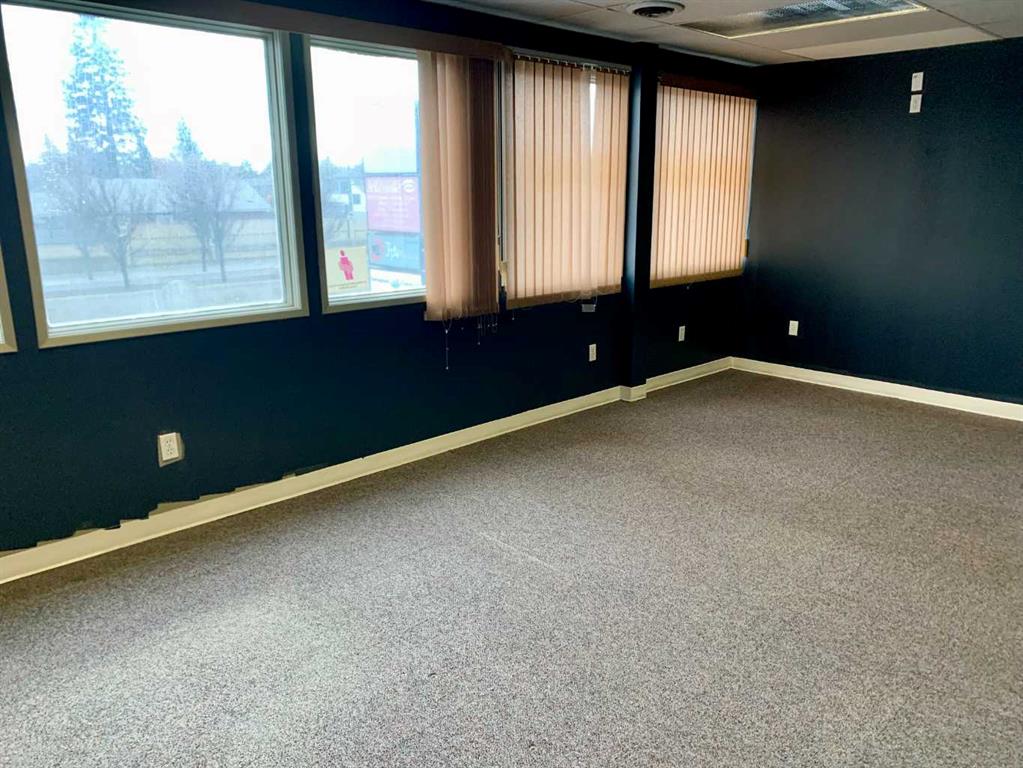 Picture for 209, 602 16 Avenue NW