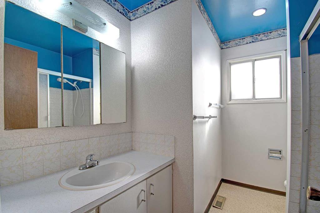 Picture for 4108 13 Avenue NE https://www.cirrealty.ca/reb/creb/84/A2266084_19.jpg