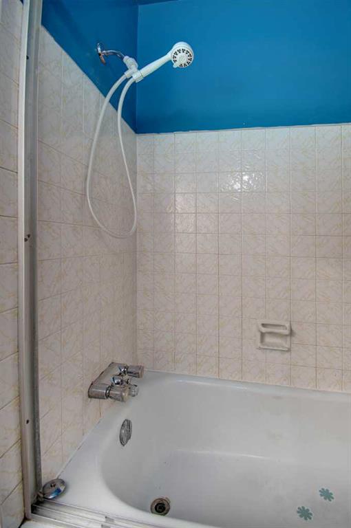 Picture for 4108 13 Avenue NE https://www.cirrealty.ca/reb/creb/84/A2266084_20.jpg
