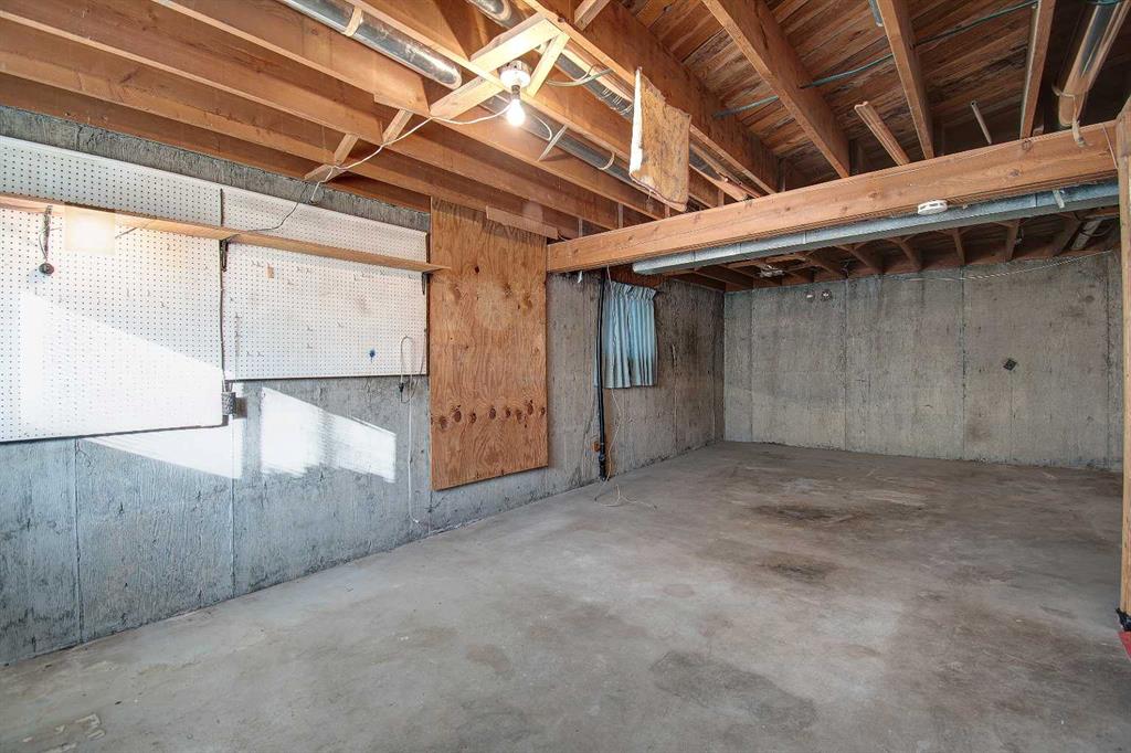 Picture for 4108 13 Avenue NE https://www.cirrealty.ca/reb/creb/84/A2266084_33.jpg