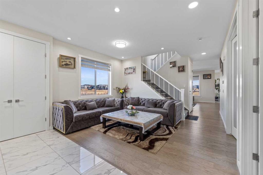 Picture for 391 Corner Meadows Avenue NE