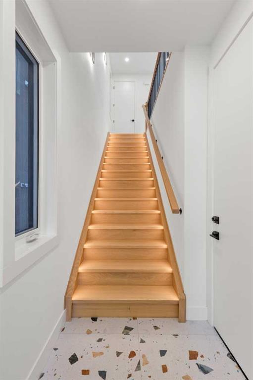 Picture for 2518 16B Street SW