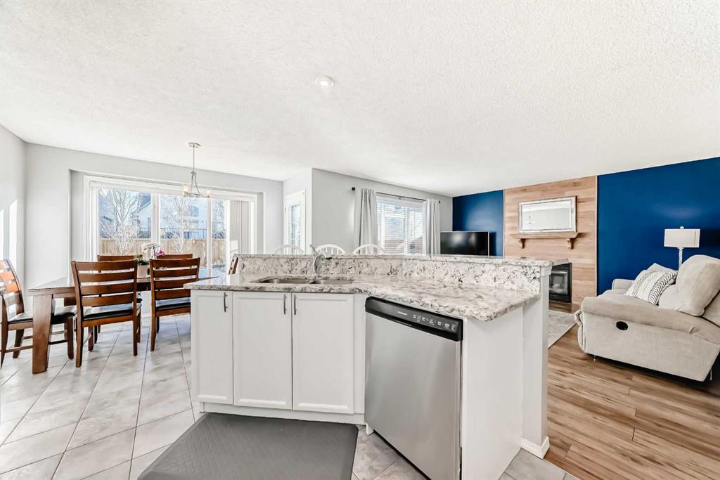 Picture for 344 Copperfield Boulevard SE