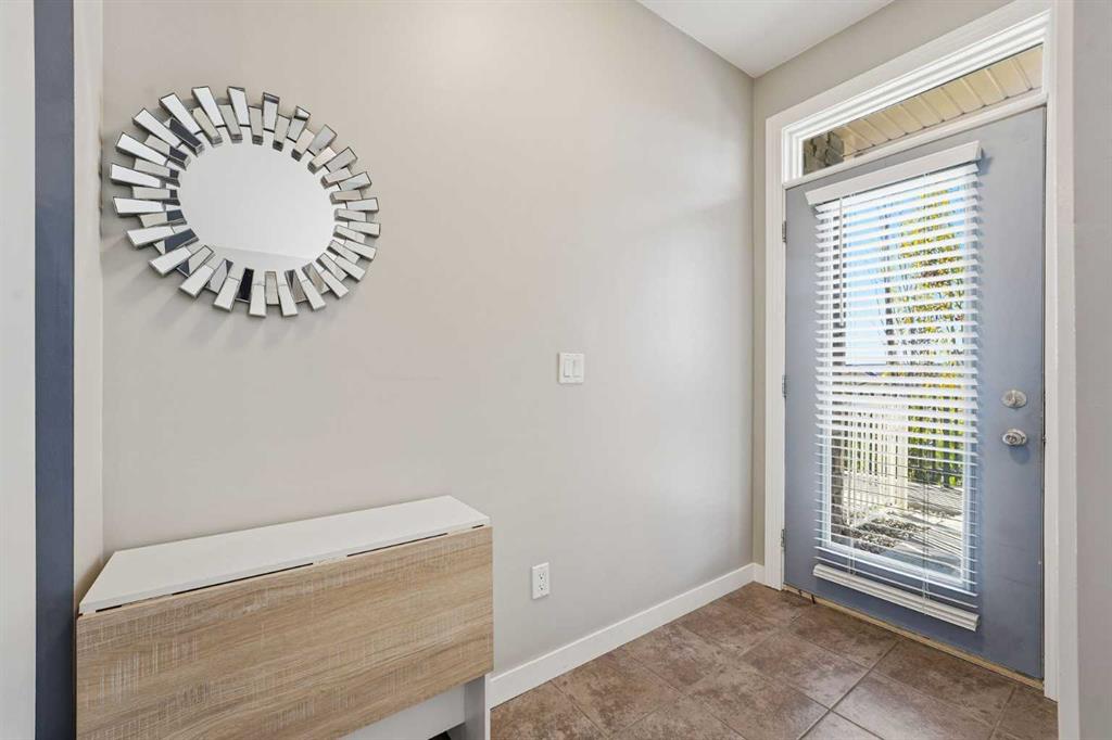 Picture for 3, 132 Rockyledge View NW