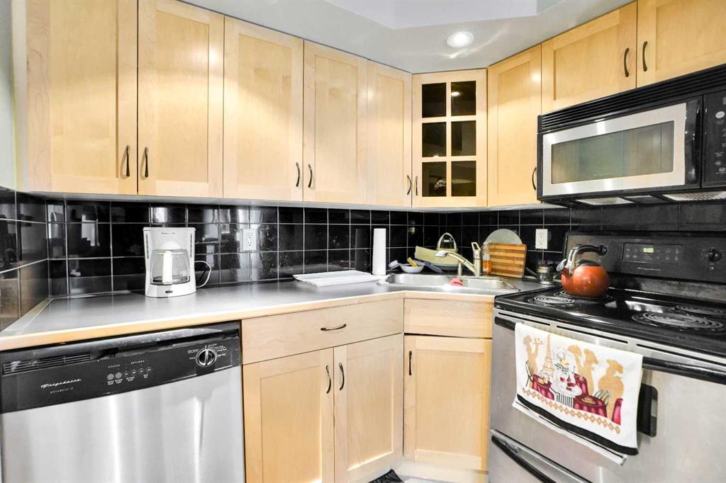 Picture for 305, 717 4A Street NE