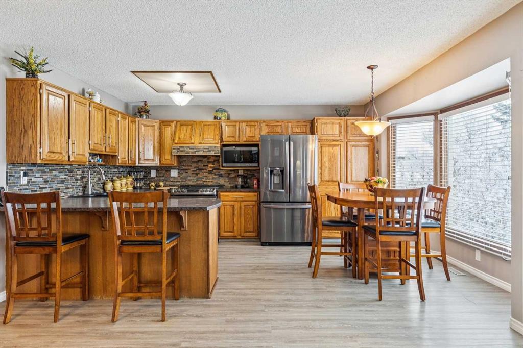 Picture for 16 Bedwood Rise NE