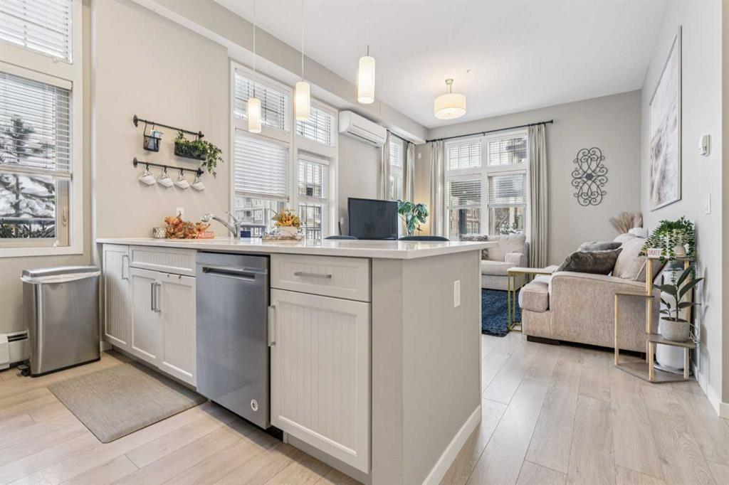 Picture for 115, 10 Mahogany Mews SE