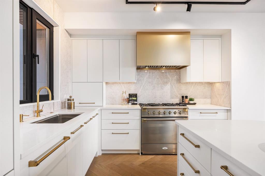 Picture for 2, 2703 Erlton Street SW