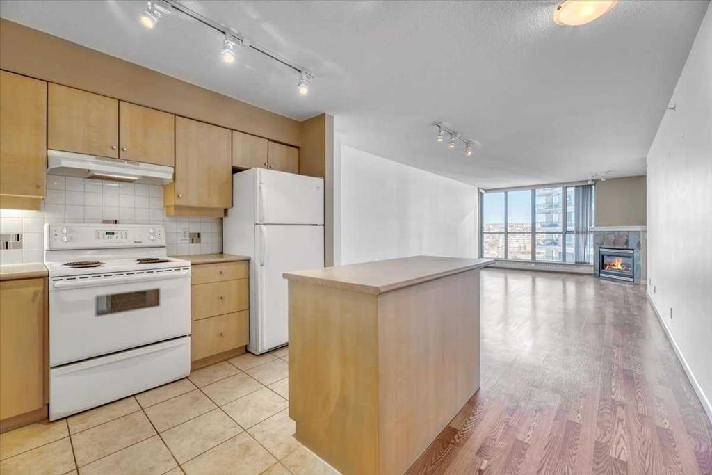 Picture for 804, 650 10 Street SW