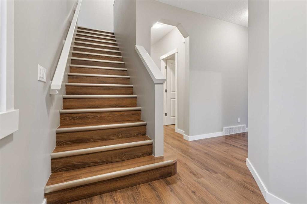 Picture for 327 Panamount Point NW