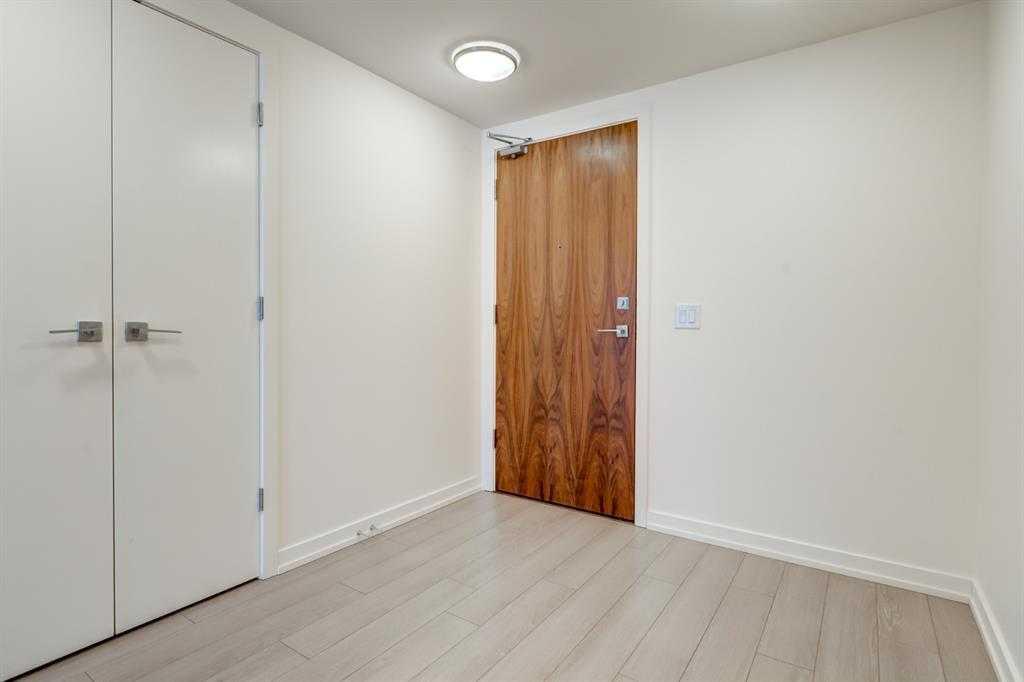 Picture for 314, 51 Waterfront Mews SW