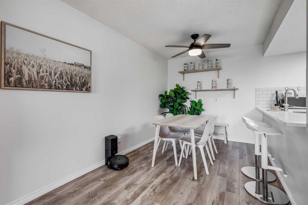 Picture for 406, 2011 University Drive NW