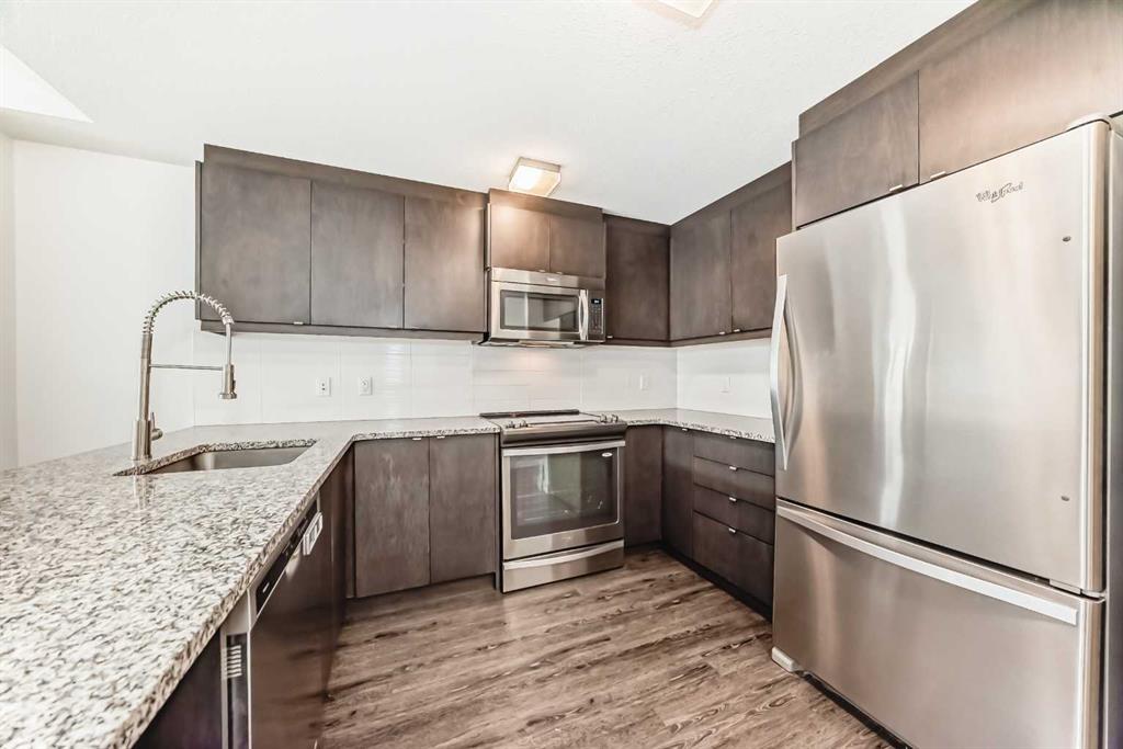 Picture for 121, 15 Aspenmont Heights SW