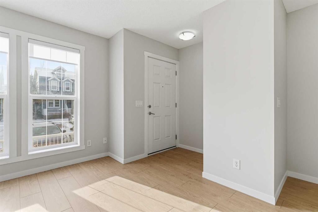 Picture for 525 McKenzie Towne Close SE