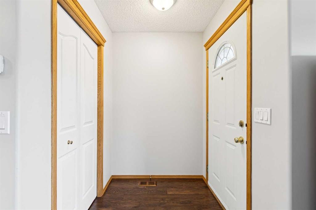 Picture for 81 Bridlewood Manor SW