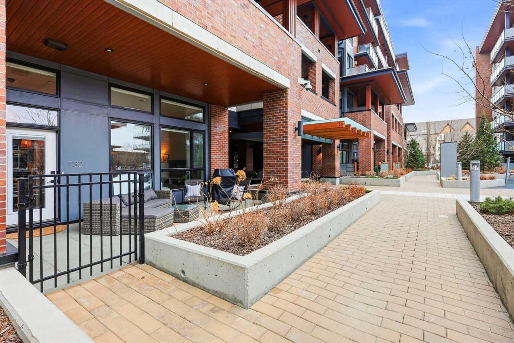 Picture for 132, 122 Mahogany Centre SE