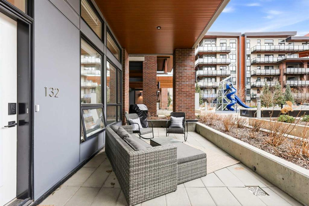 Picture for 132, 122 Mahogany Centre SE