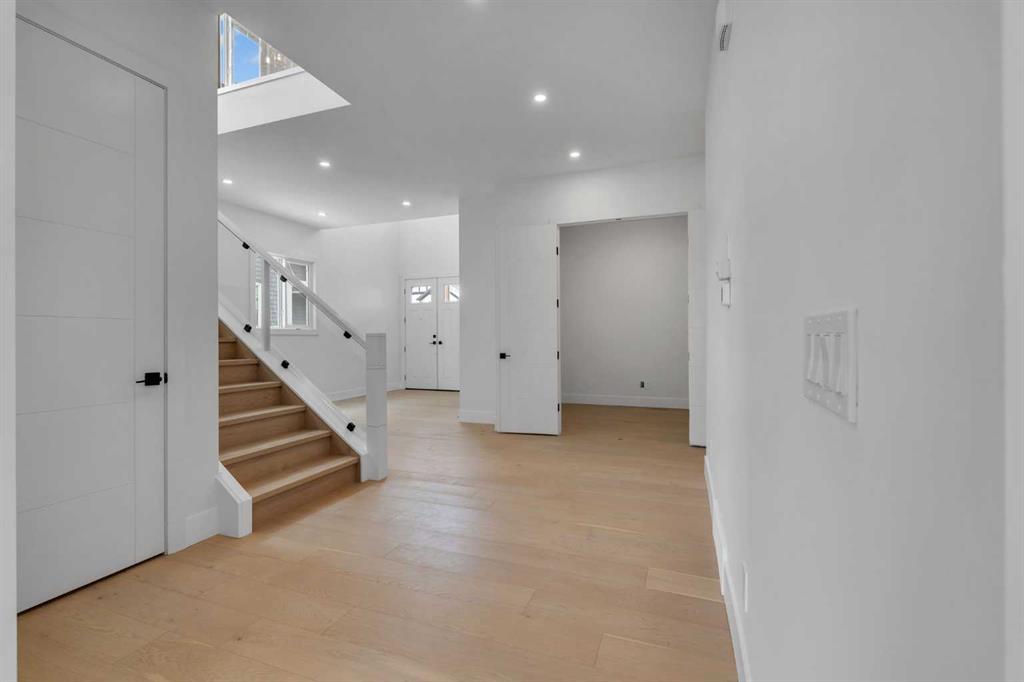 Picture for 223 Kinniburgh Loop 