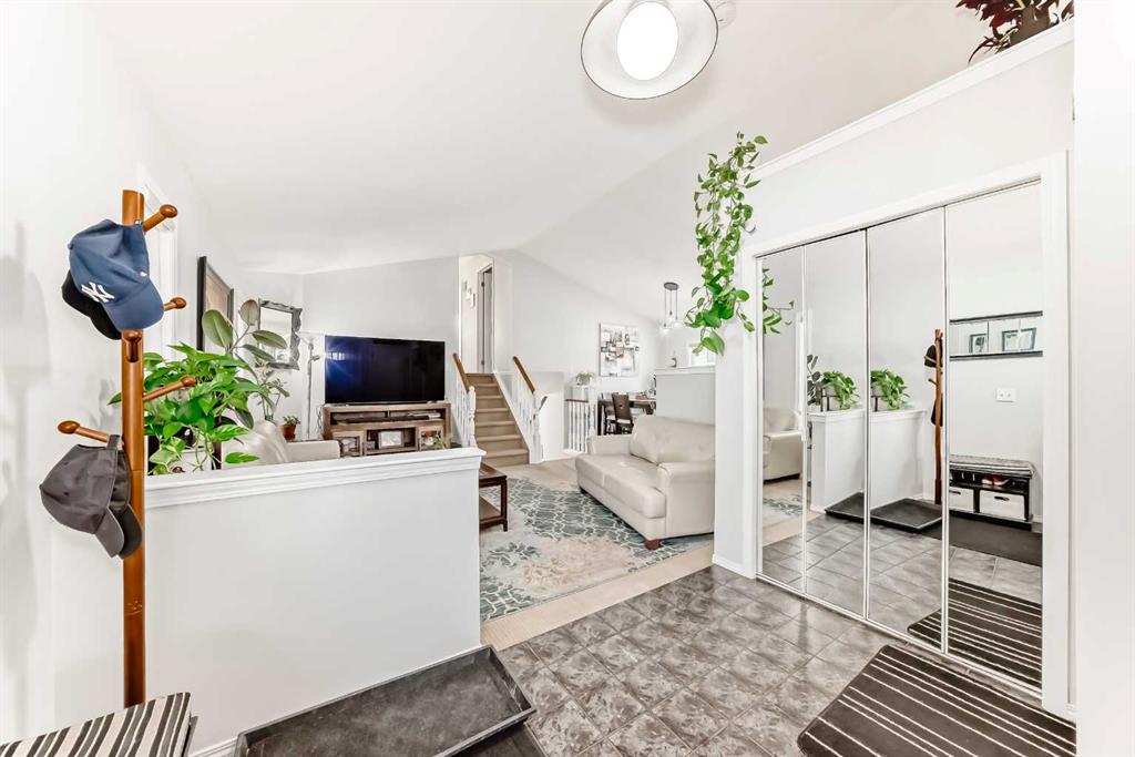 Picture for 241 Los Alamos Place NE