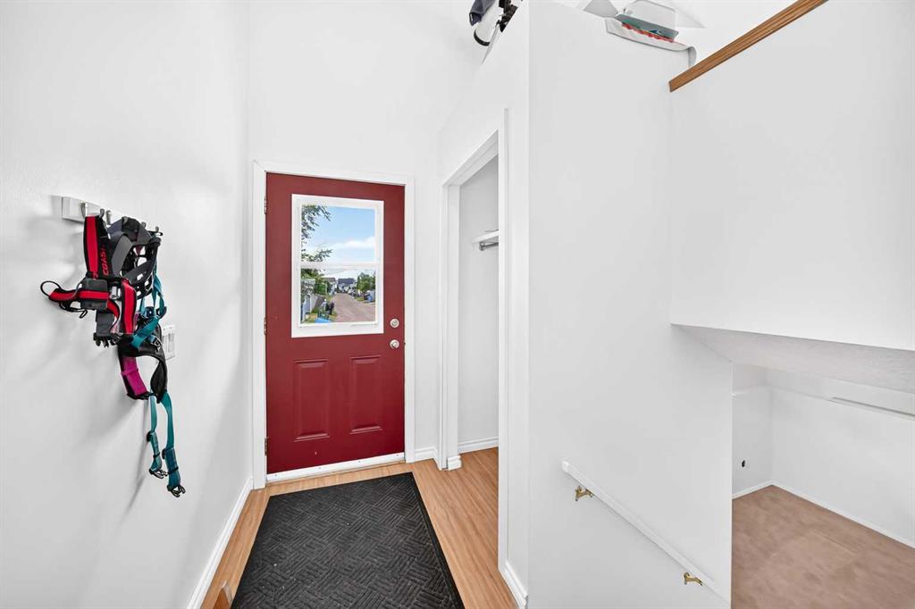 Picture for 208 Erin Meadow Green SE