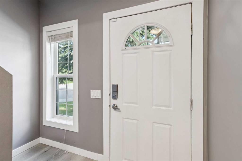 Picture for 1336 154 Avenue SW