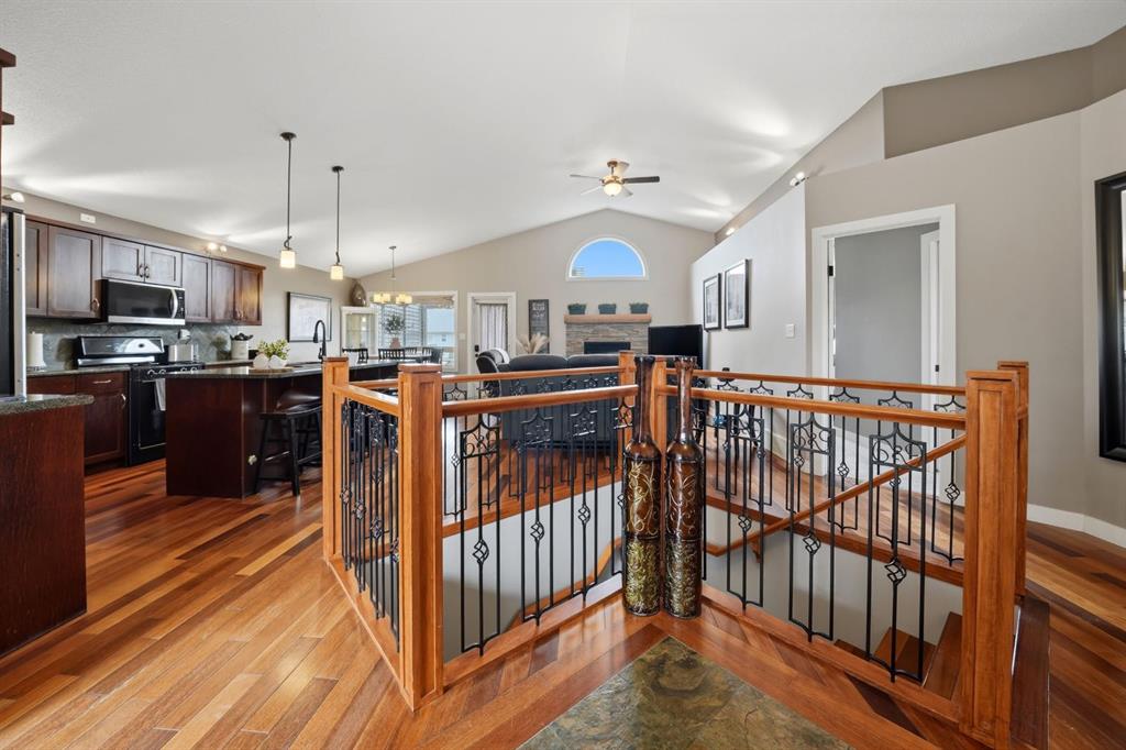 Picture for 124 Isherwood Close 