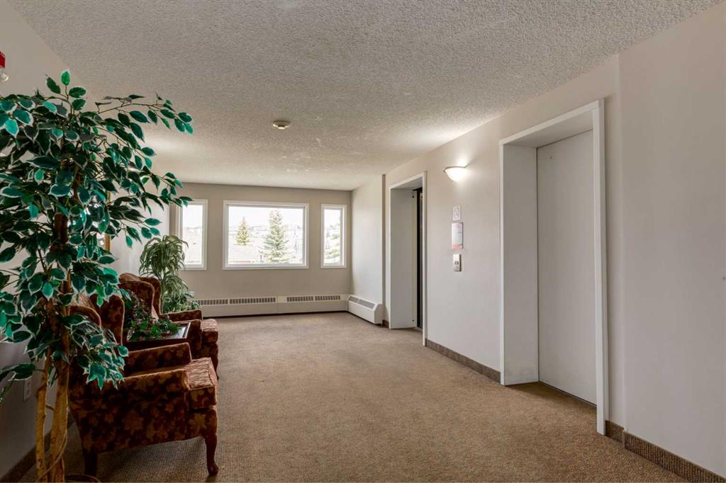Picture for 2301, 950 Arbour Lake Road NW