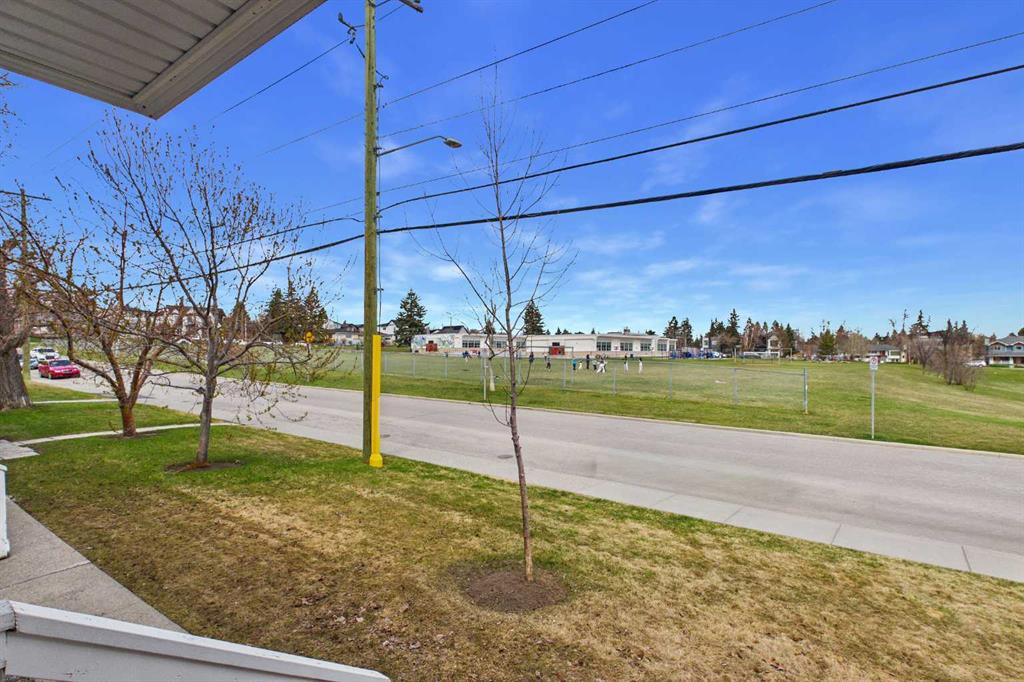 Picture for 584 Killarney Glen Court SW